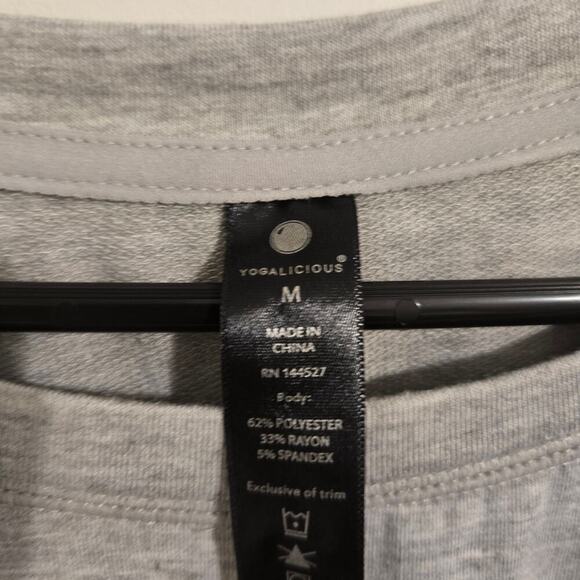 Yogalicious Women’s Sweatshirt Gray Size M Long Sleeve Pullover w/ Thumb Holes - Picture 4 of 5